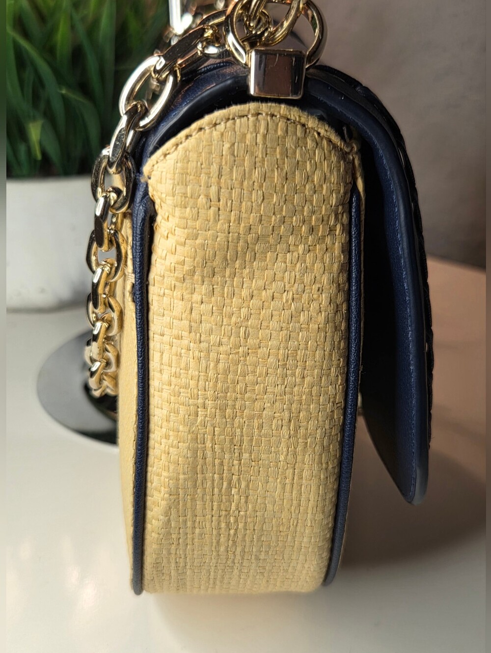 Kate Spade Robyn Straw Medium Chain Saddle Bag Navy Cream WKRU6847 EUC - Picture 5 of 16